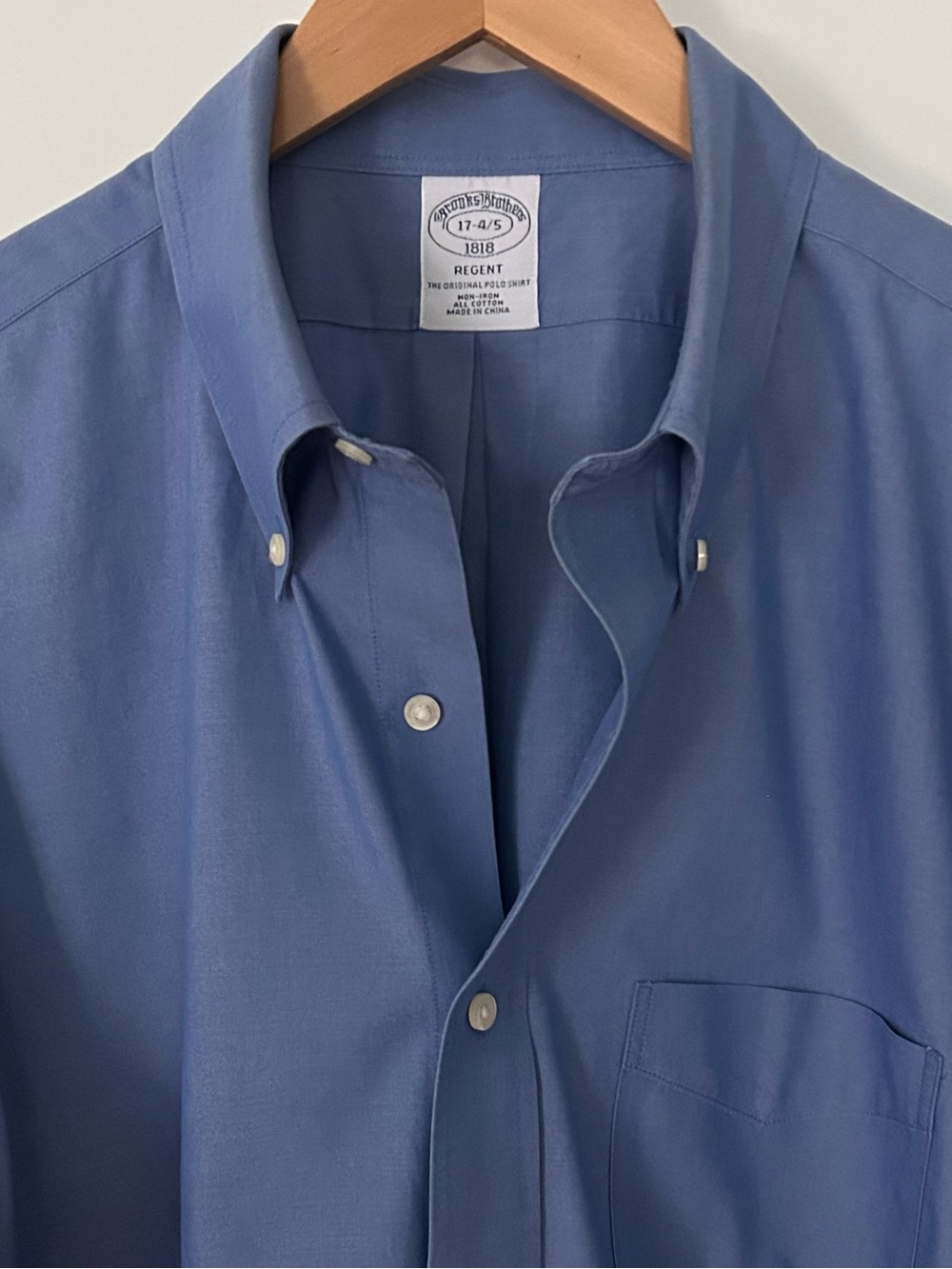 Brooks Brothers Regent Men’s Size 17-4/5 Long Sleeve Non Iron Button Down Shirt